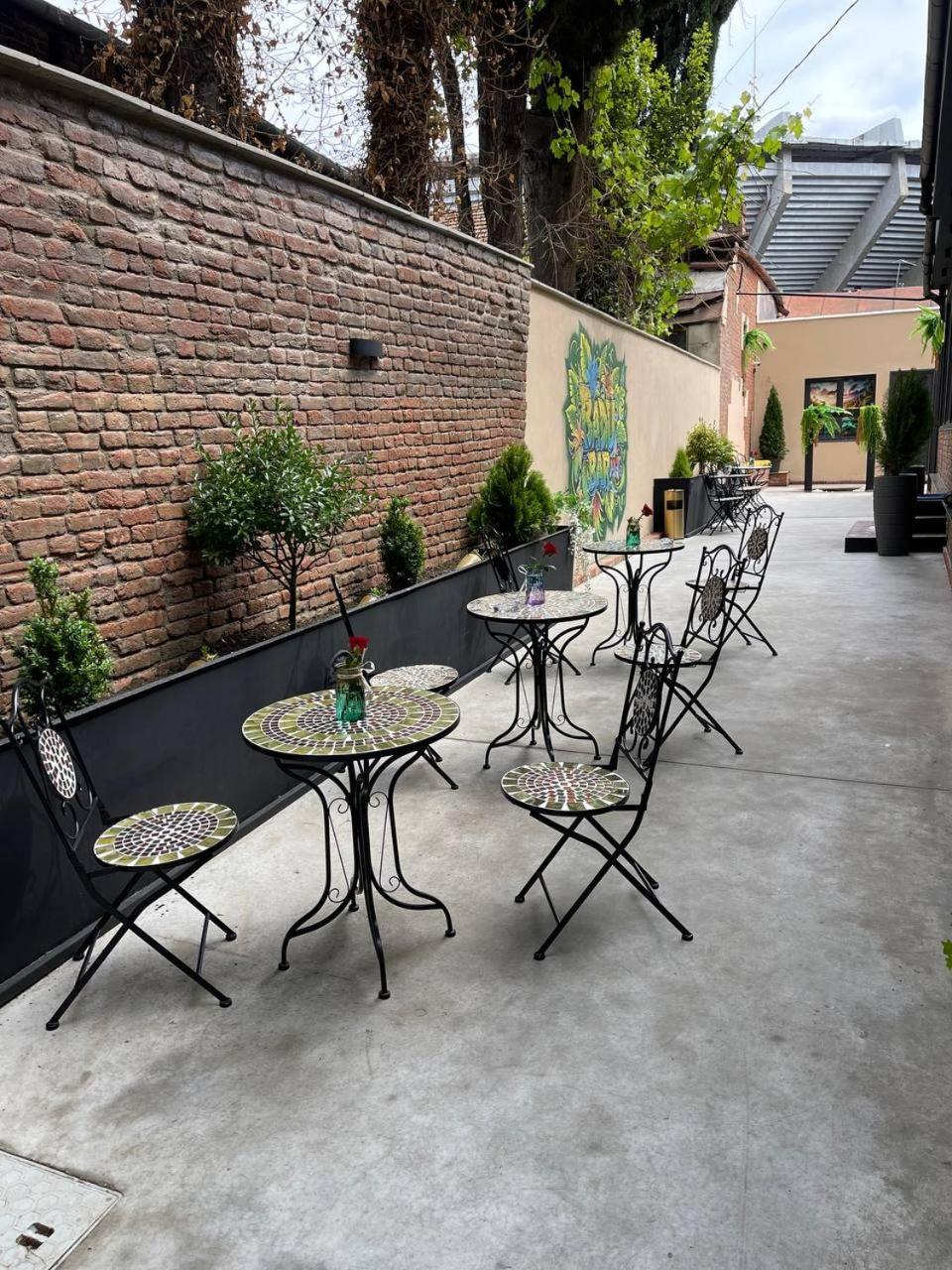 House Tale 1921 Hostel Tbilisi Bagian luar foto